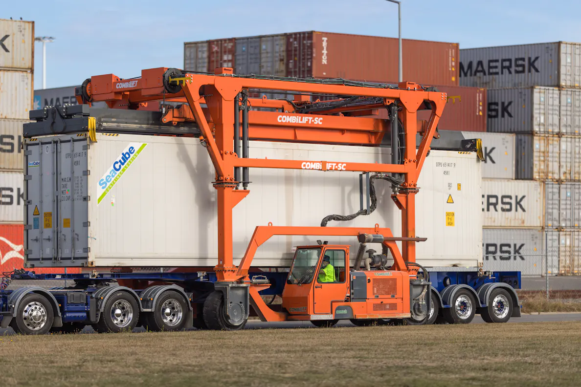 Portable Container Loading Container Loading Services for Import & Export | Coolpak | Coolpak
